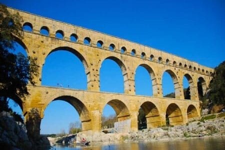 法國普羅旺斯山城一日遊（亞維儂出發）