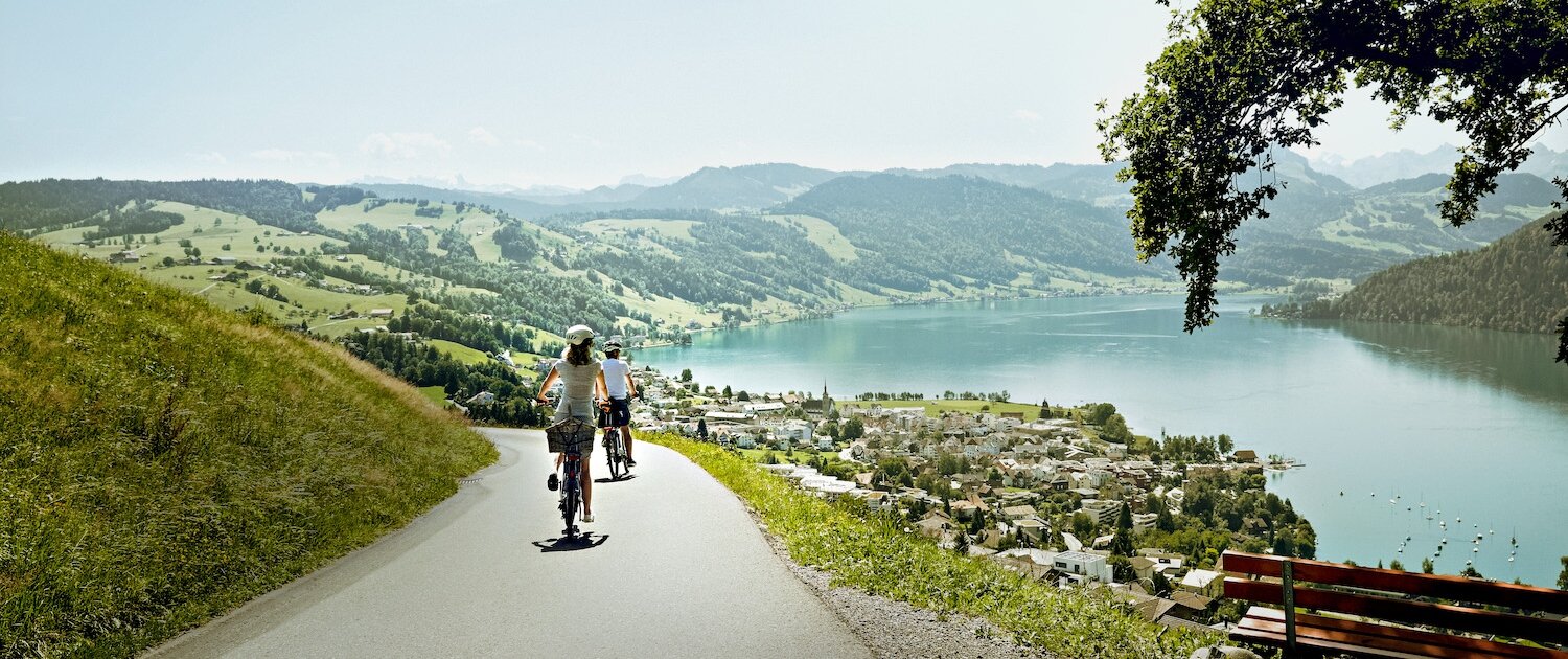 6-night Cycling Tour from Lake Geneva to Lake Lucerne