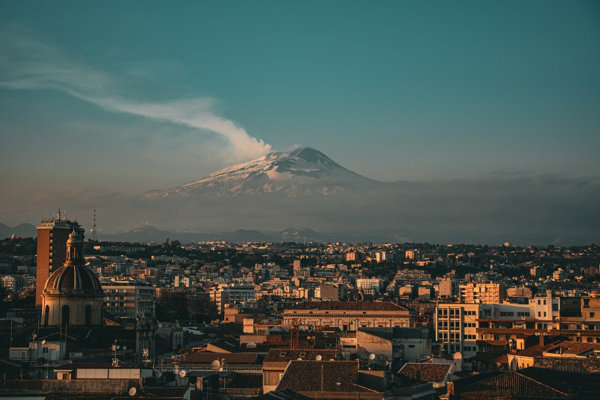 Sicily Rail Journey: 6-Day Island Tracks & Historic Hubs